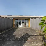 Appealing Studio With Garden