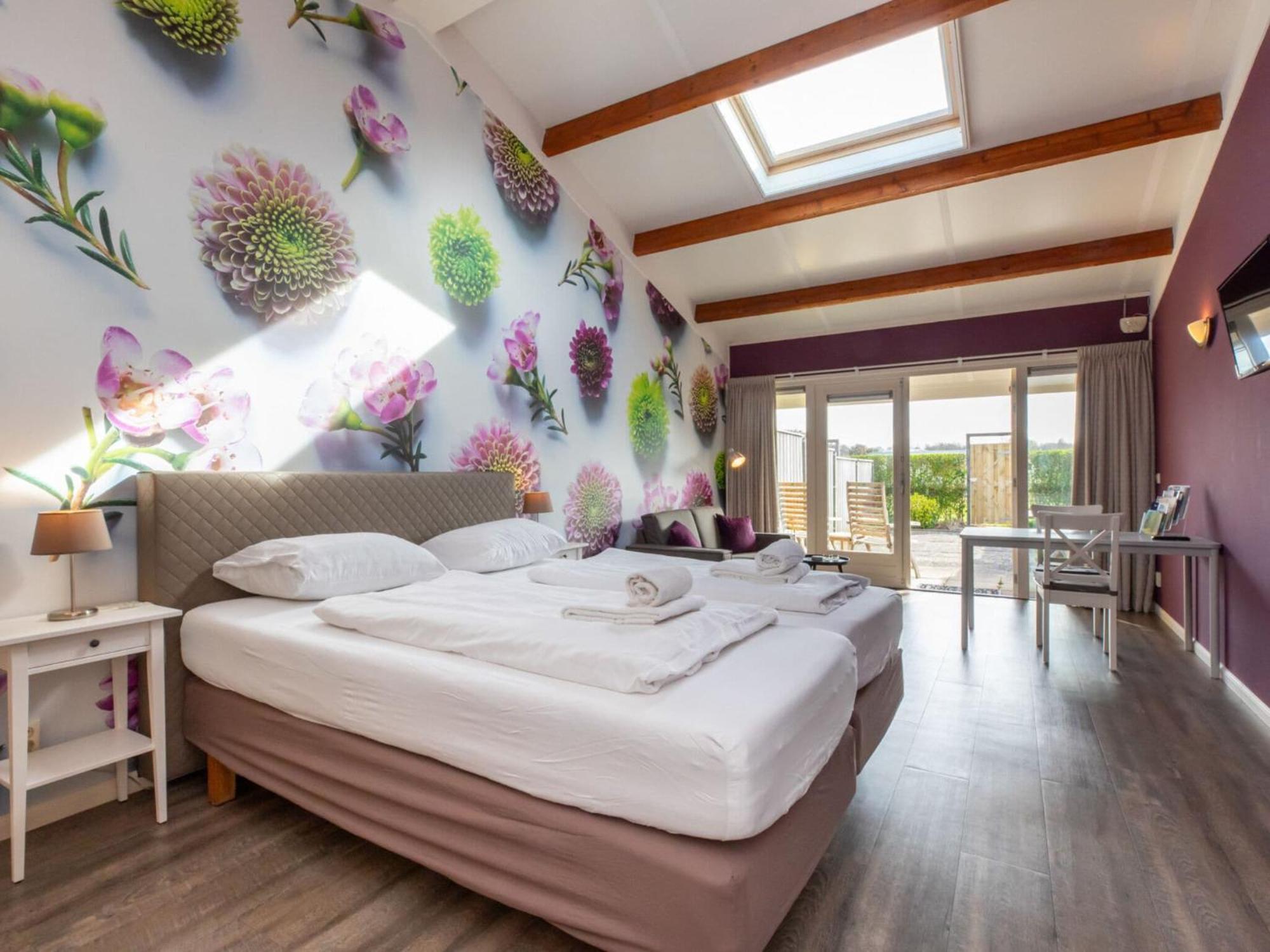 Vakantiehuis Appealing With Garden *